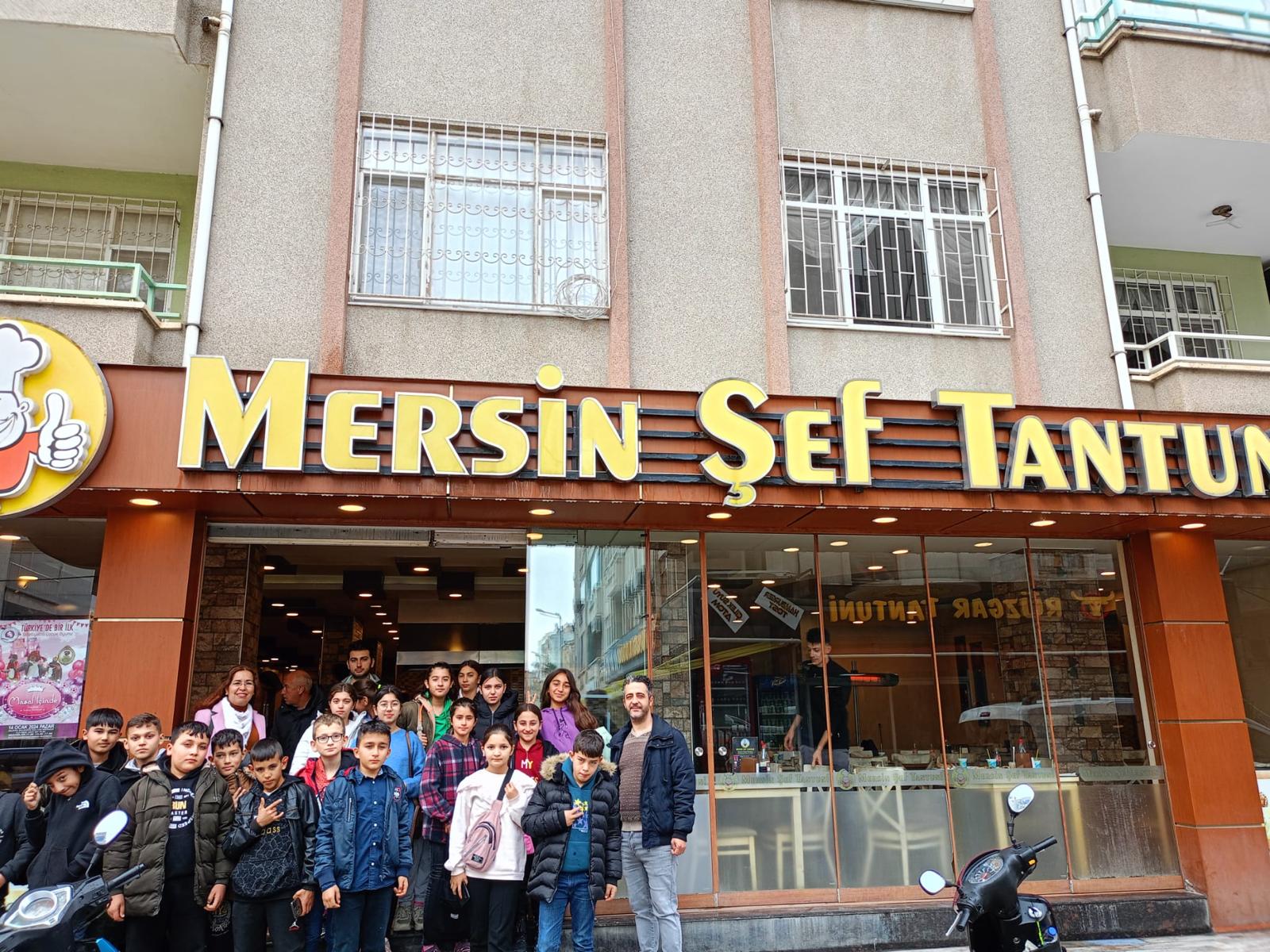 Mersin Şef Tantuni tabela ve giriş